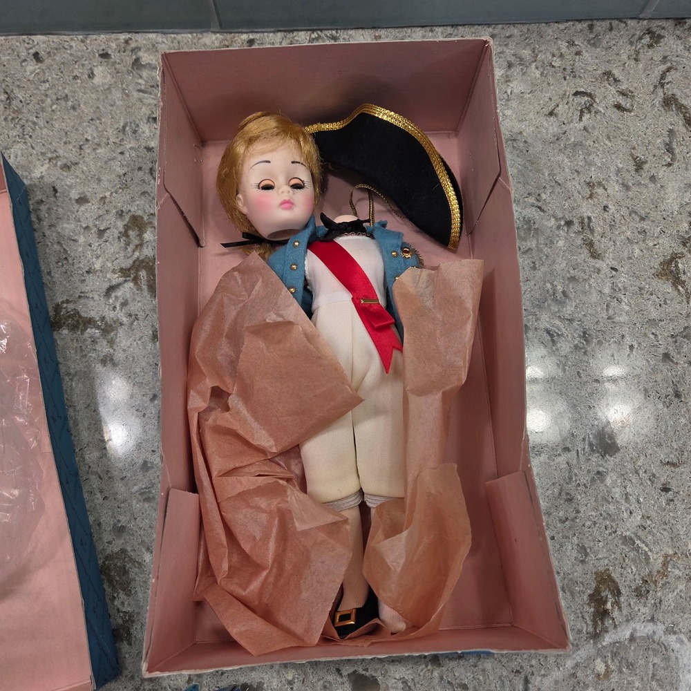 VTG Madame‎ Alexander Lord Nelson 1336 Portraits of History Doll Boxed AS IS
